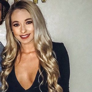 Meet your Posher, Tiara